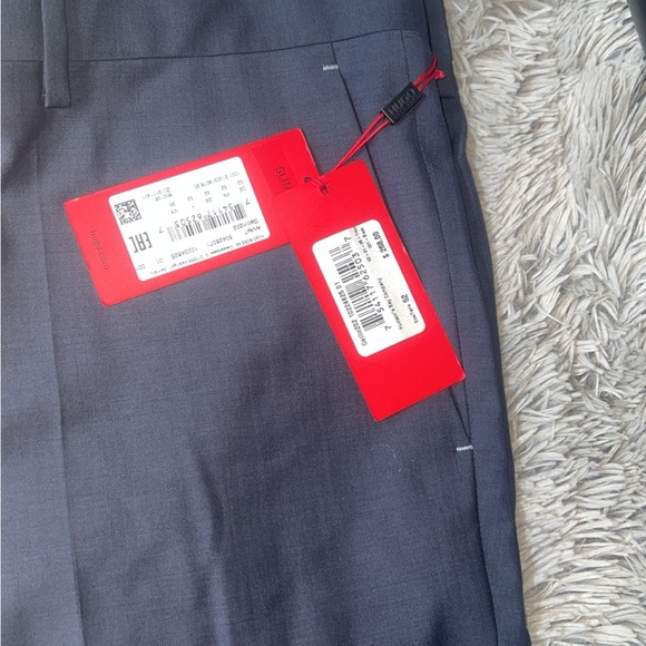 Hugo Boss Slim fit pants 💯 - Picture 3 of 11